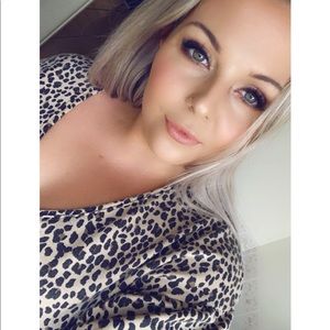Meet your Posher, Naomi